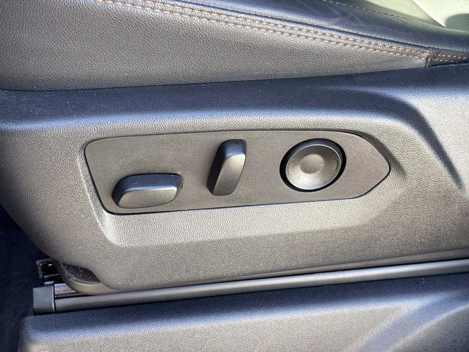 Certified 2025 GMC Sierra 2500 AT4 w/ AT4 Premium Plus Package image 17