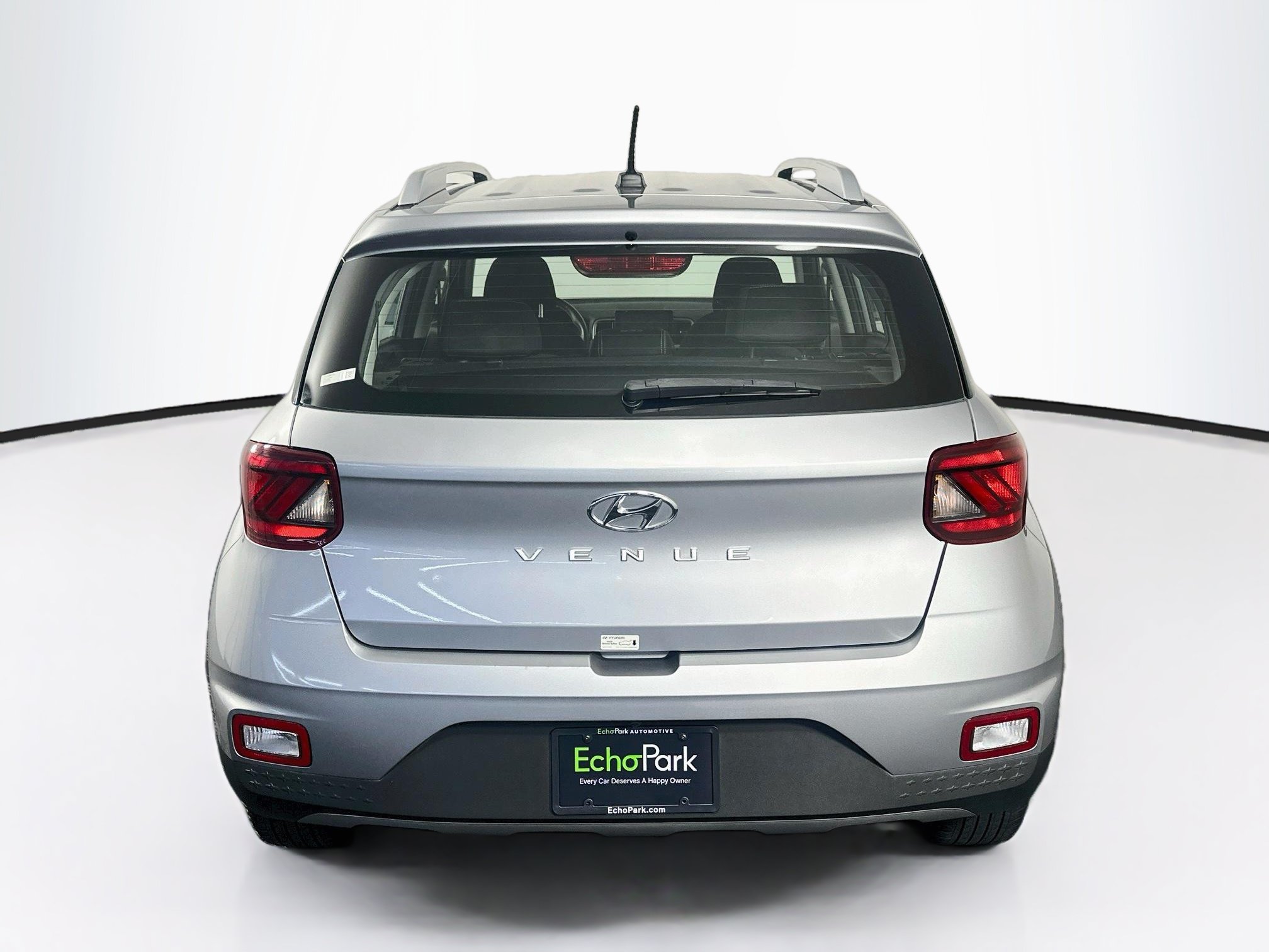Used 2025 Hyundai Venue SEL FWD image 7