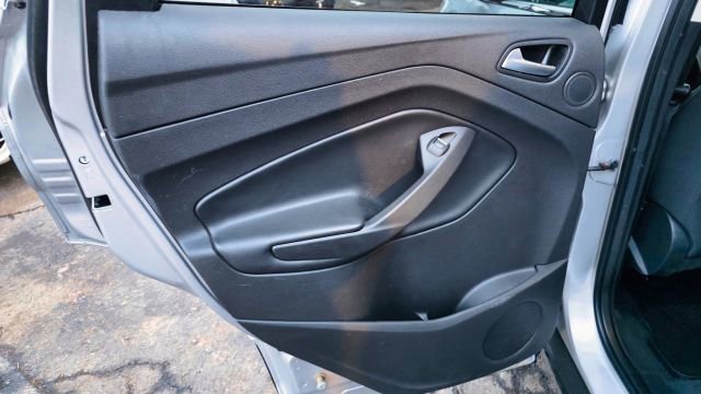 Used 2017 Ford Escape SE w/ Equipment Group 201A image 29