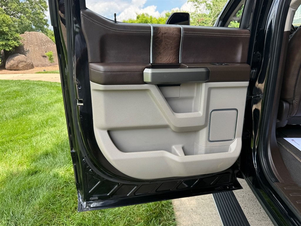 Used 2019 Ford F350 Limited w/ FX4 Off-Road Package AWD/4WD image 59