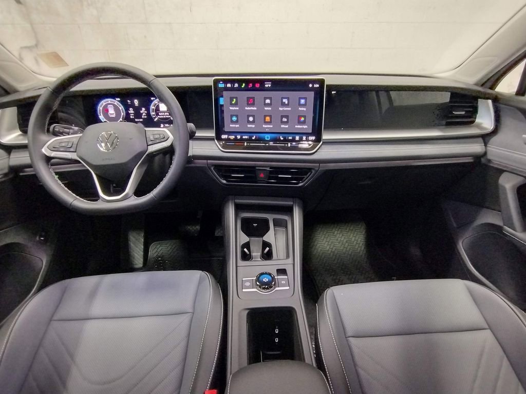 New 2026 Volkswagen Tiguan SE image 37