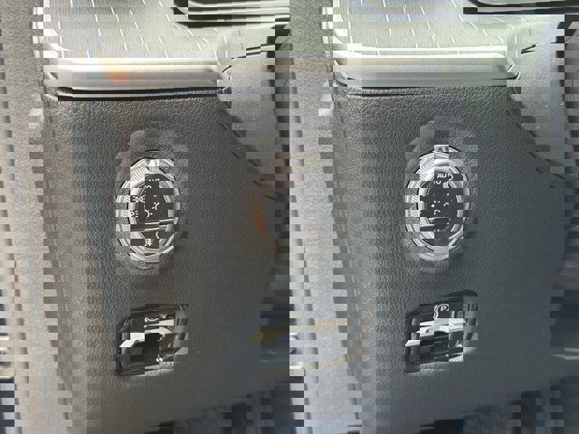 Used 2024 Mercedes-Benz C 300 Sedan image 18