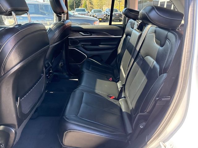 Used 2022 Jeep Grand Cherokee Limited 4xe image 18