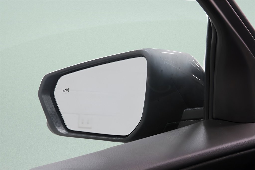 Used 2022 GMC Terrain SLT w/ Tech Package image 23