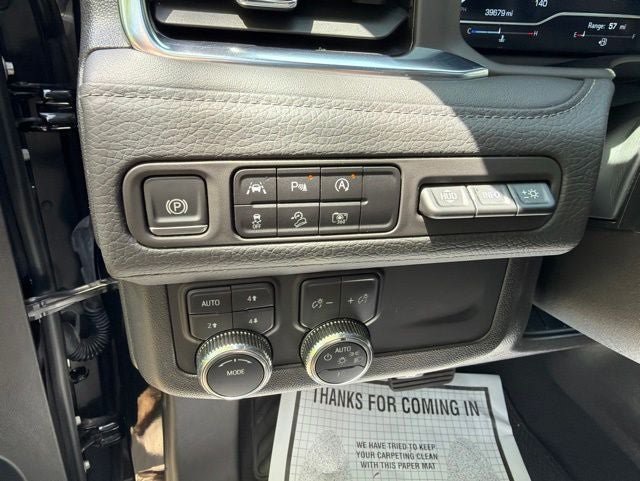 Used 2024 GMC Yukon Denali AWD/4WD image 14