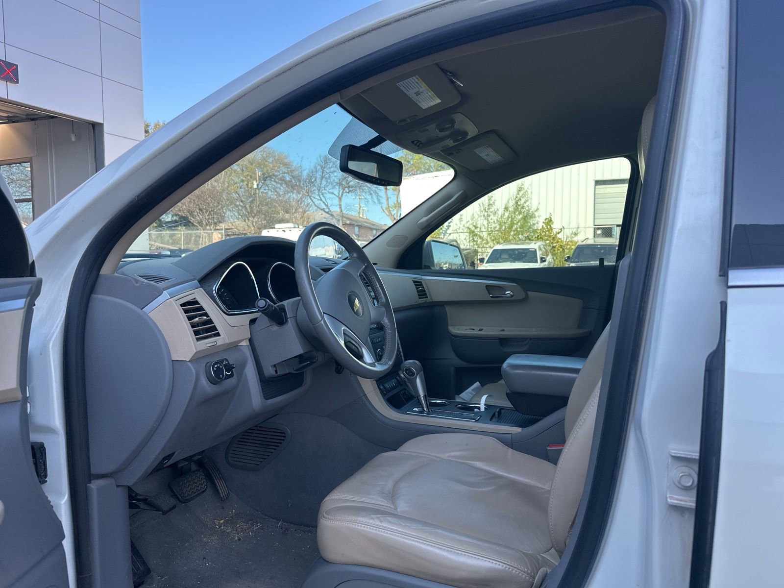 Used 2012 Chevrolet Traverse LT image 9