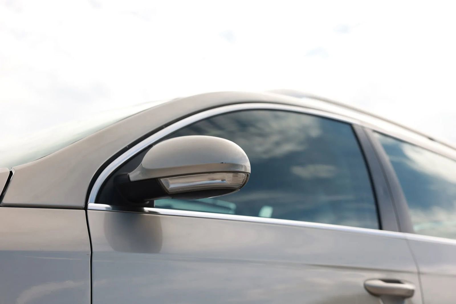 Used 2010 Volkswagen Passat Komfort FWD image 33