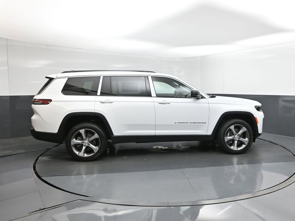 New 2026 Jeep Grand Cherokee L Limited RWD image 11