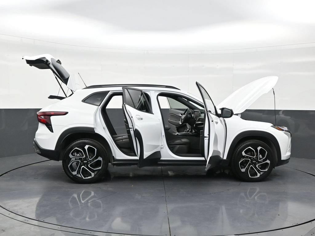 Used 2025 Chevrolet Trax ACTIV w/ Driver Confidence Package FWD image 26