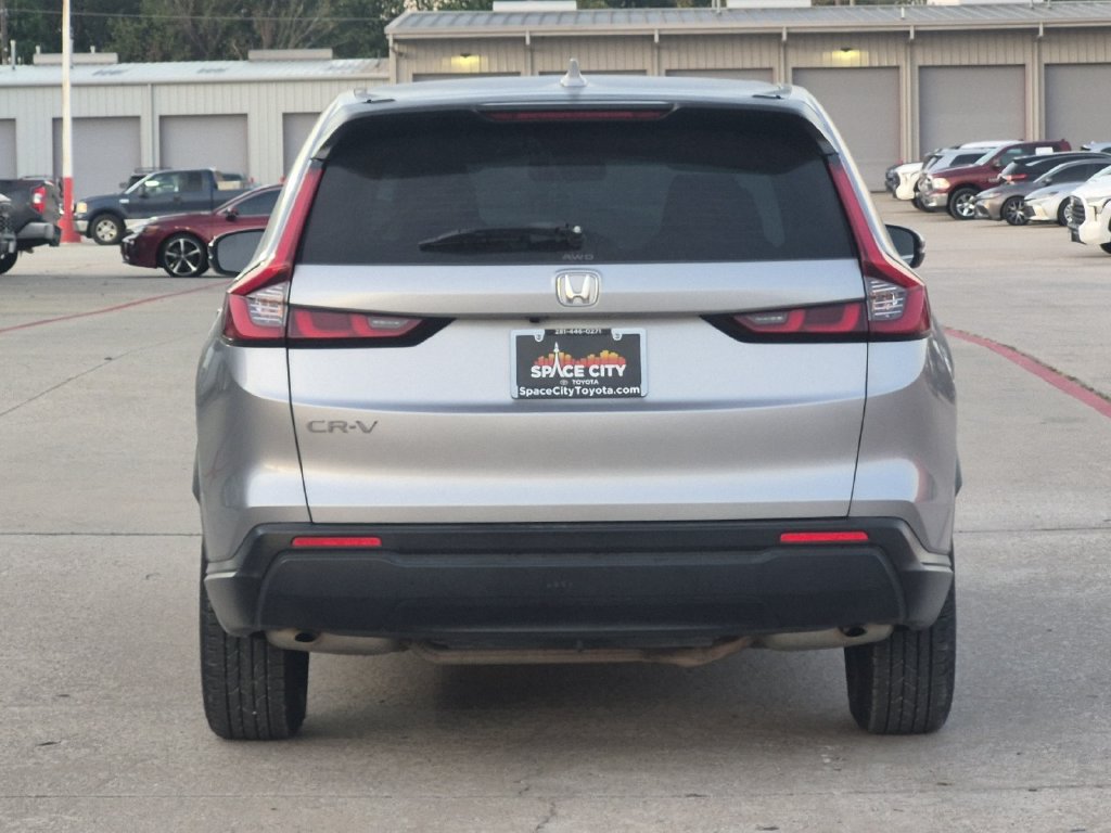 Used 2023 Honda CR-V LX image 5