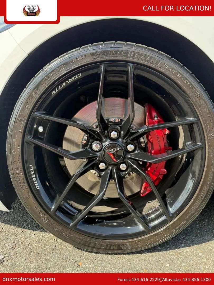 Used 2025 Chevrolet Corvette Z06 image 9