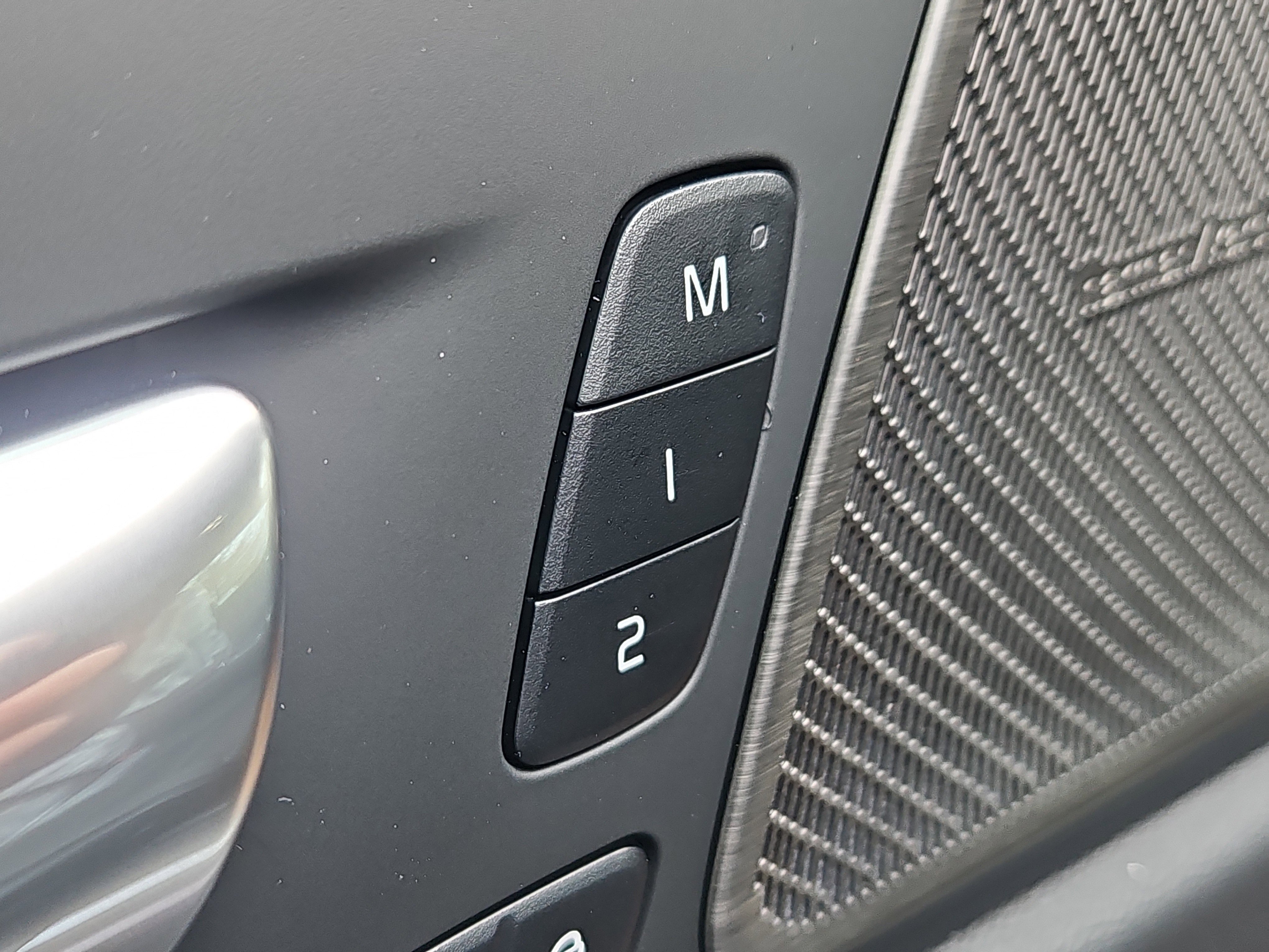 New 2026 Volvo XC60 T8 Ultra w/ Protection Package Premier image 10