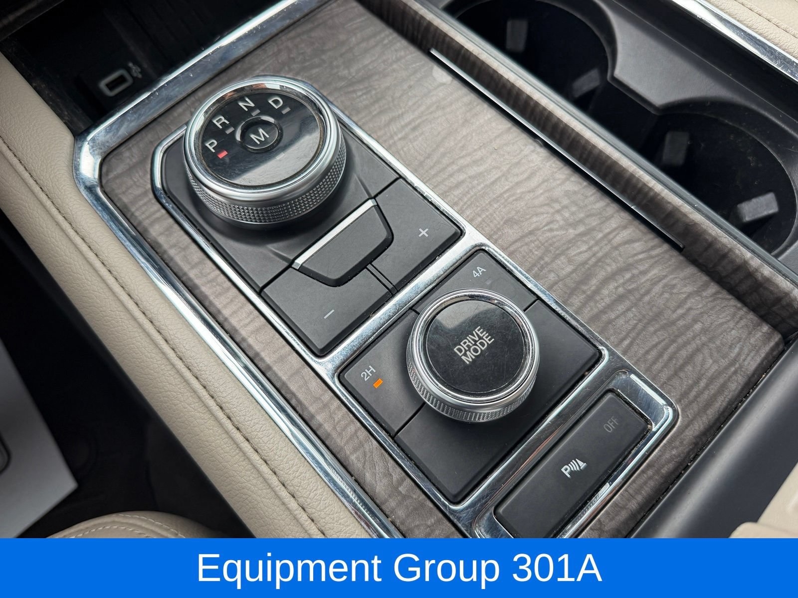 Used 2018 Ford Expedition Limited w/ Equipment Group 301A AWD/4WD image 28