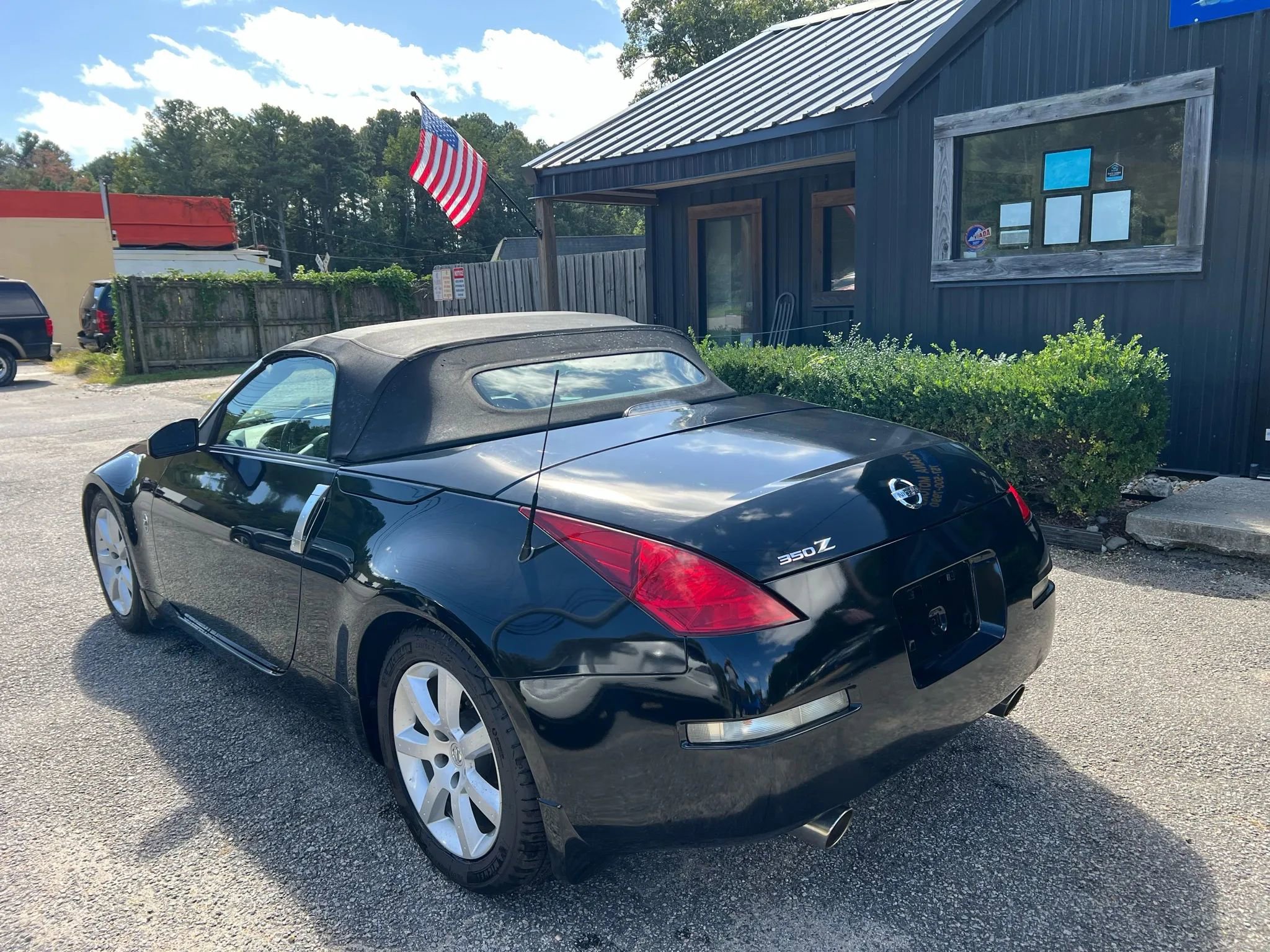 Used 2005 Nissan 350Z Touring image 7