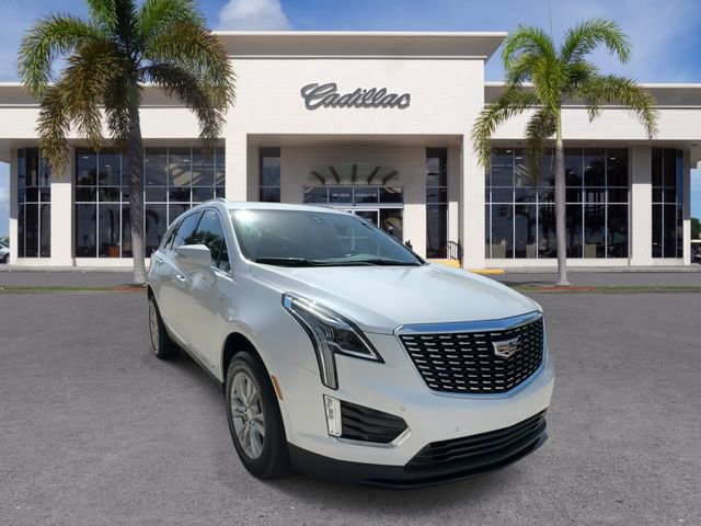 Certified 2023 Cadillac XT5 Luxury w/ LPO, Floor Liner Package image 3