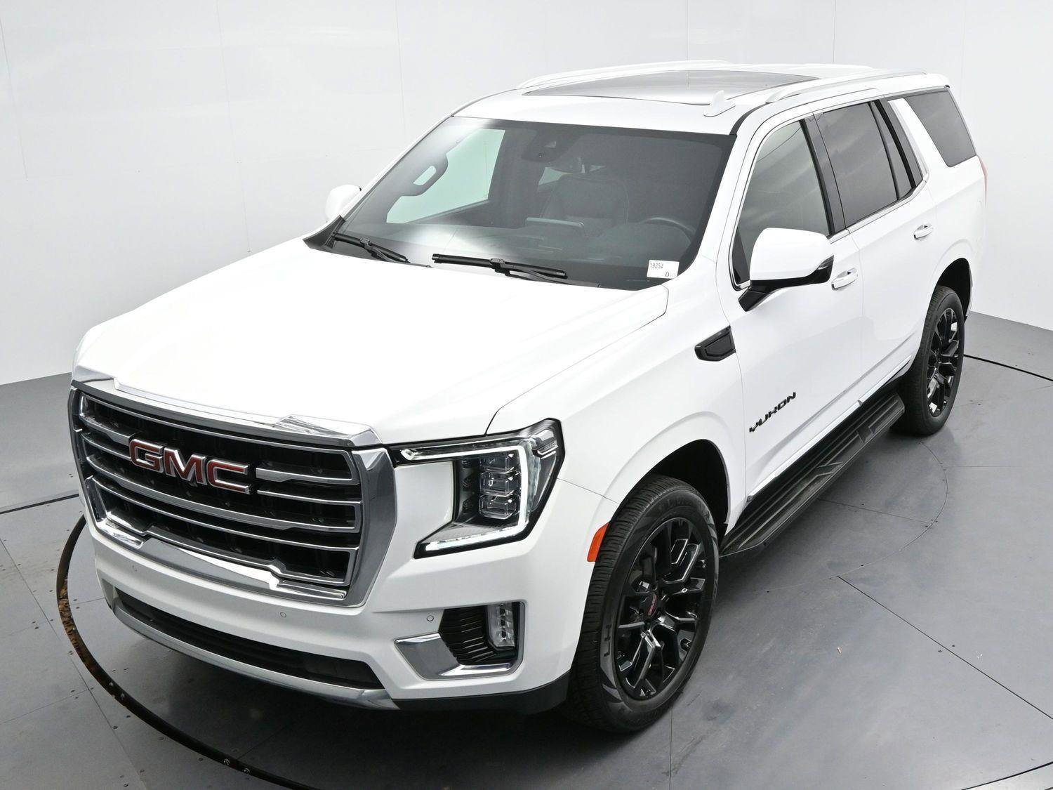 Used 2023 GMC Yukon SLT w/ SLT Premium Package image 38