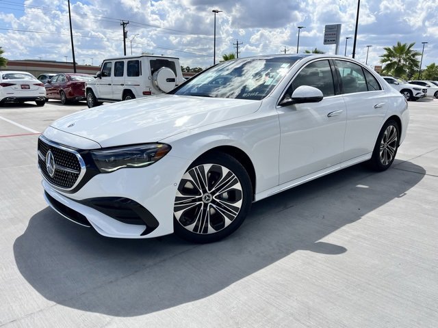 New 2026 Mercedes-Benz E 350 4MATIC Sedan image 3