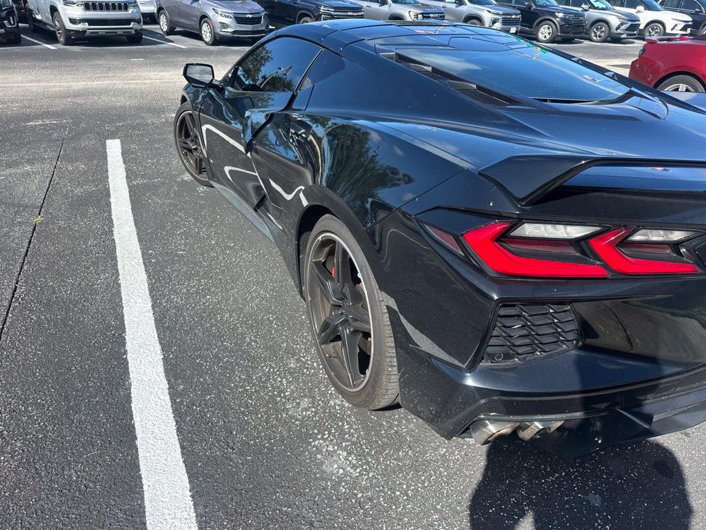 Used 2021 Chevrolet Corvette Stingray Coupe w/ Z51 Performance Package RWD image 6
