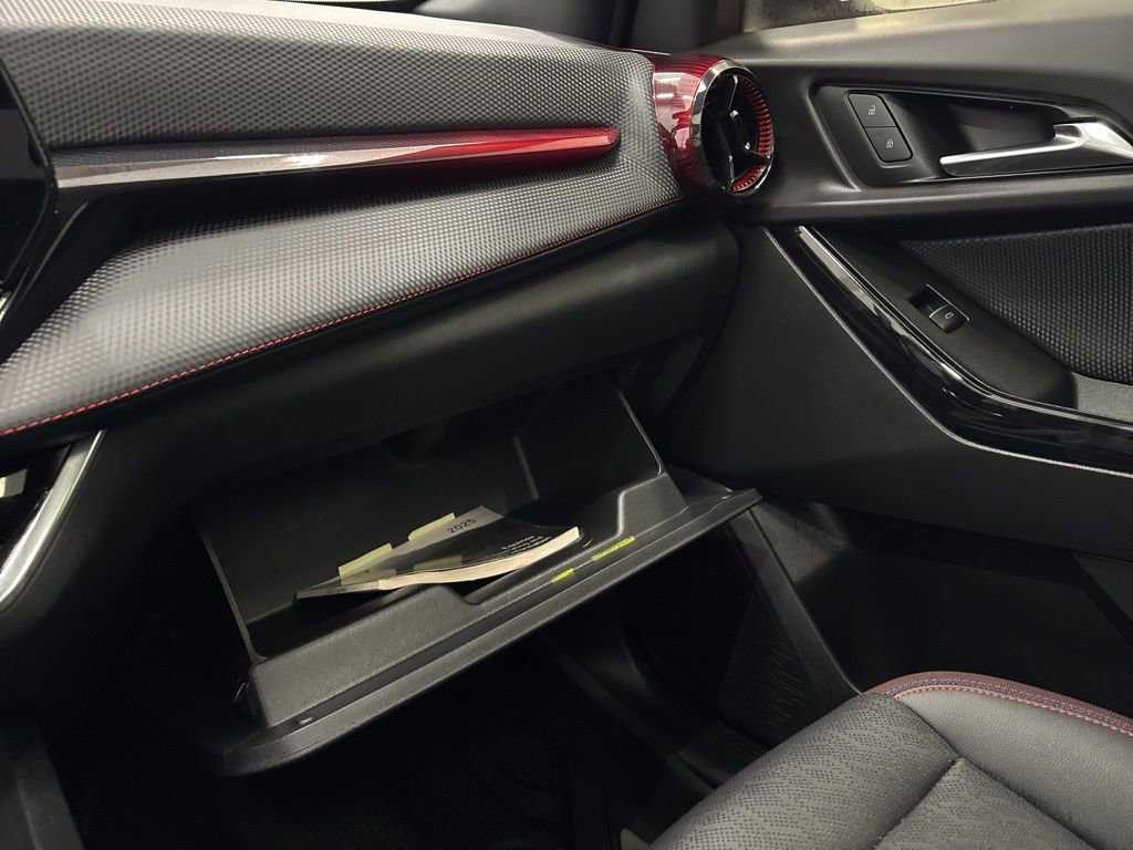 Used 2025 Chevrolet Equinox RS image 26