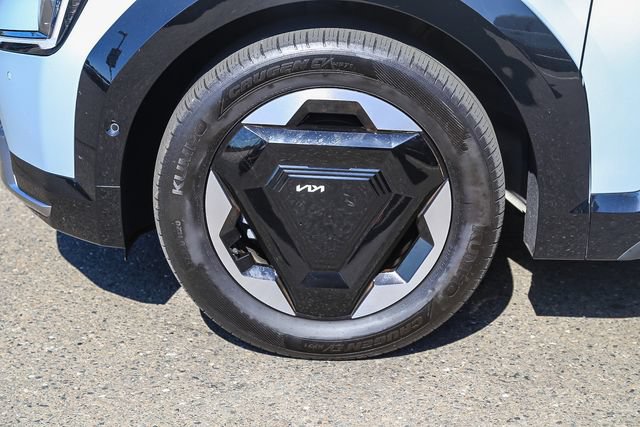 Used 2024 Kia EV9 Land AWD/4WD image 11