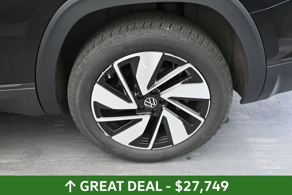 Used 2024 Volkswagen Atlas SE AWD/4WD image 15