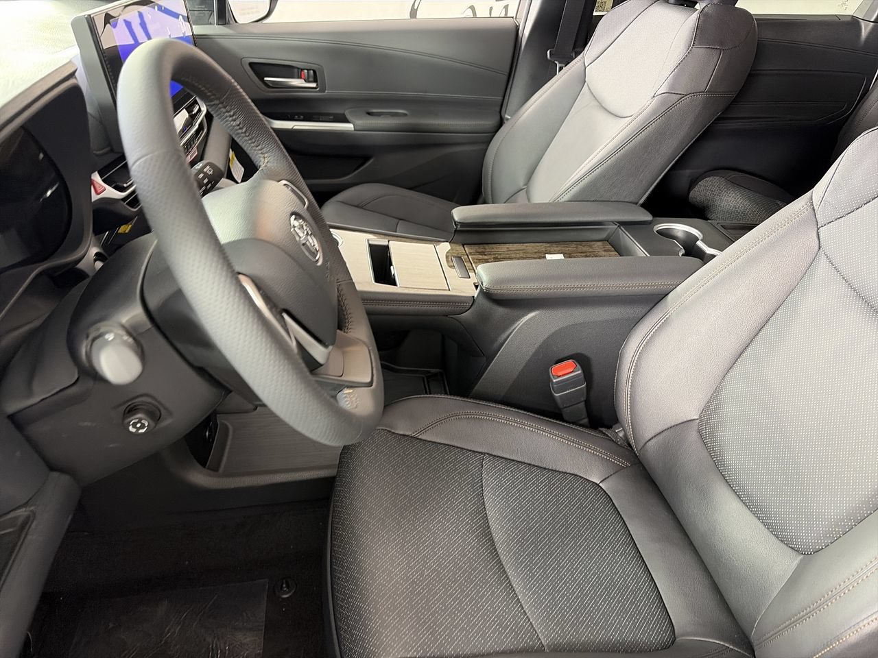 New 2026 Toyota Sienna Platinum AWD/4WD image 19