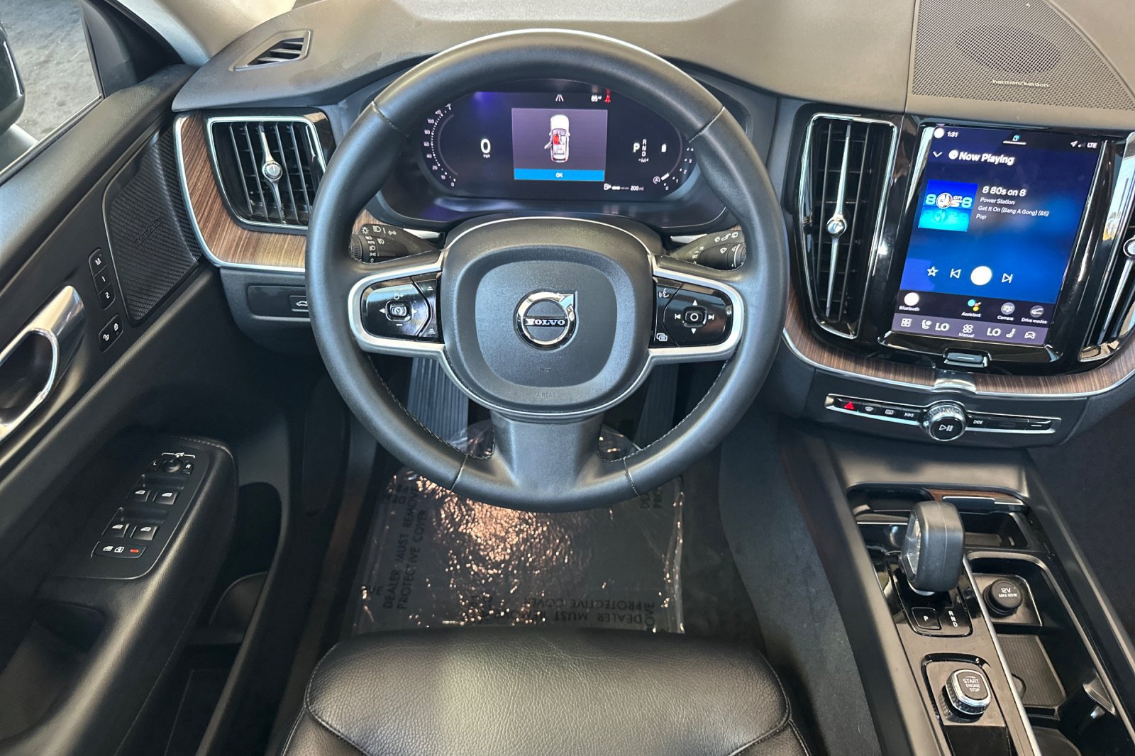 Certified 2023 Volvo XC60 B5 Plus w/ Protection Package Premier FWD image 17
