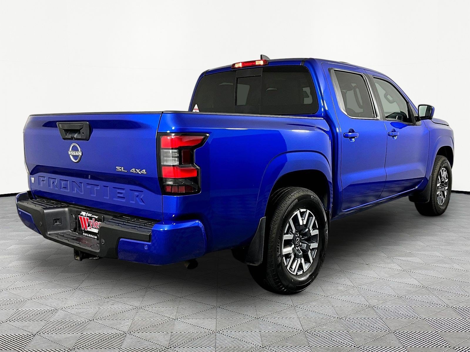Certified 2025 Nissan Frontier SL AWD/4WD image 6