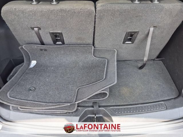 Used 2020 GMC Acadia SLE w/ Driver Convenience Package FWD image 28