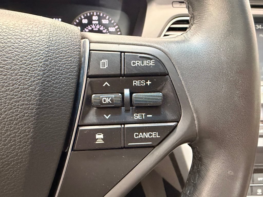 Used 2017 Hyundai Sonata Limited w/ Ultimate Package 02 FWD image 30