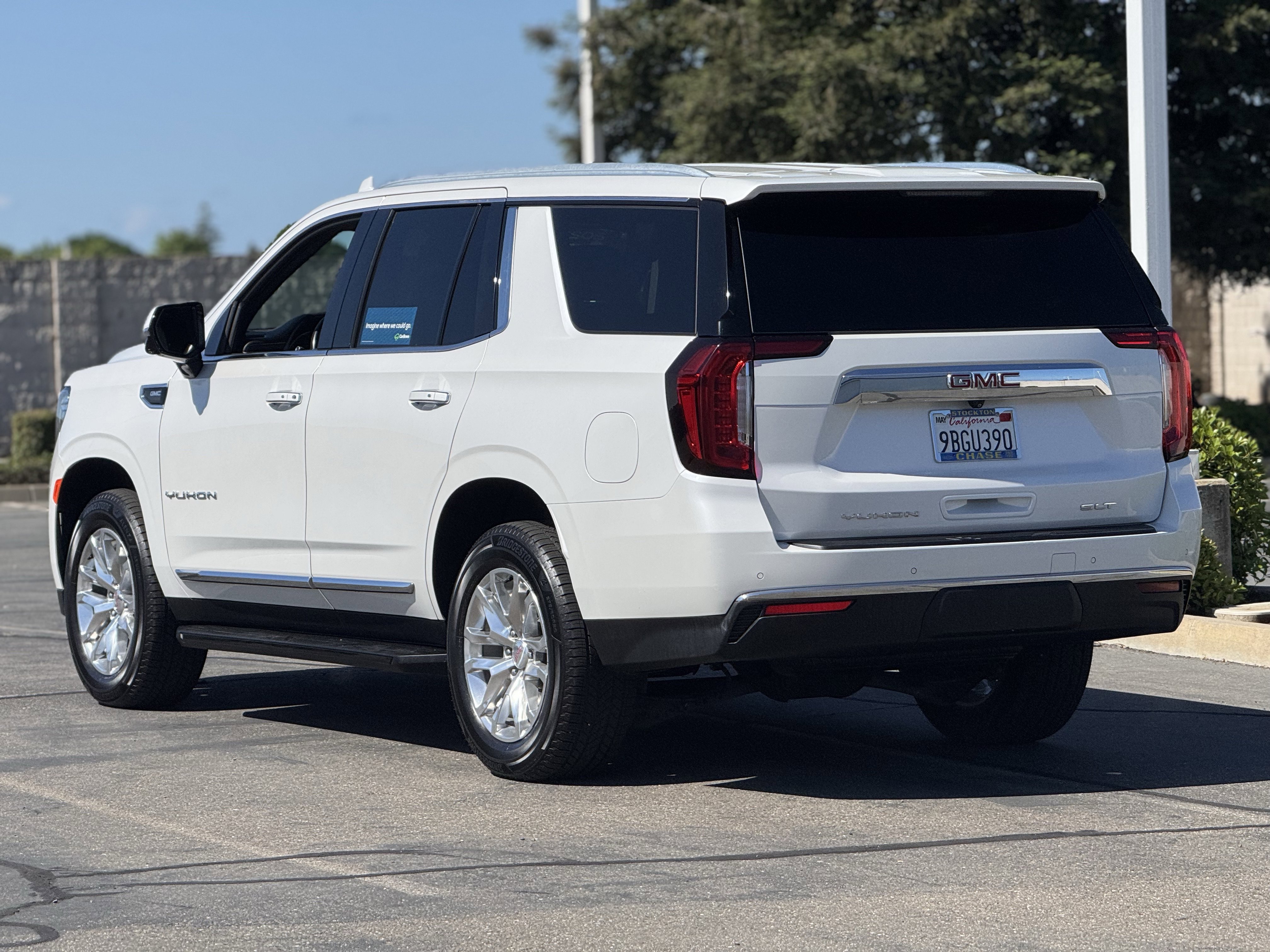 Used 2022 GMC Yukon SLT w/ SLT Luxury Package image 5