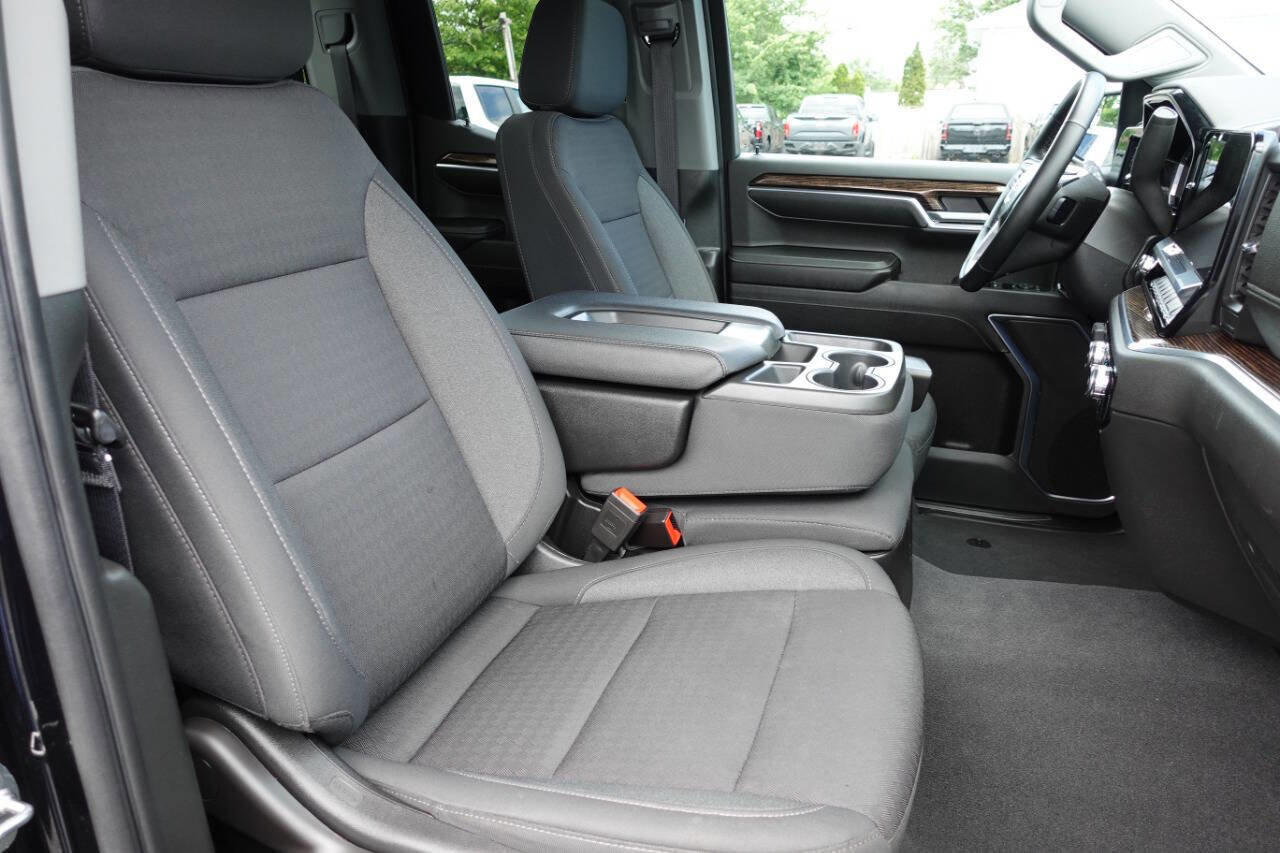 Used 2023 GMC Sierra 1500 Elevation w/ LPO, Elevation Black Package AWD/4WD image 33