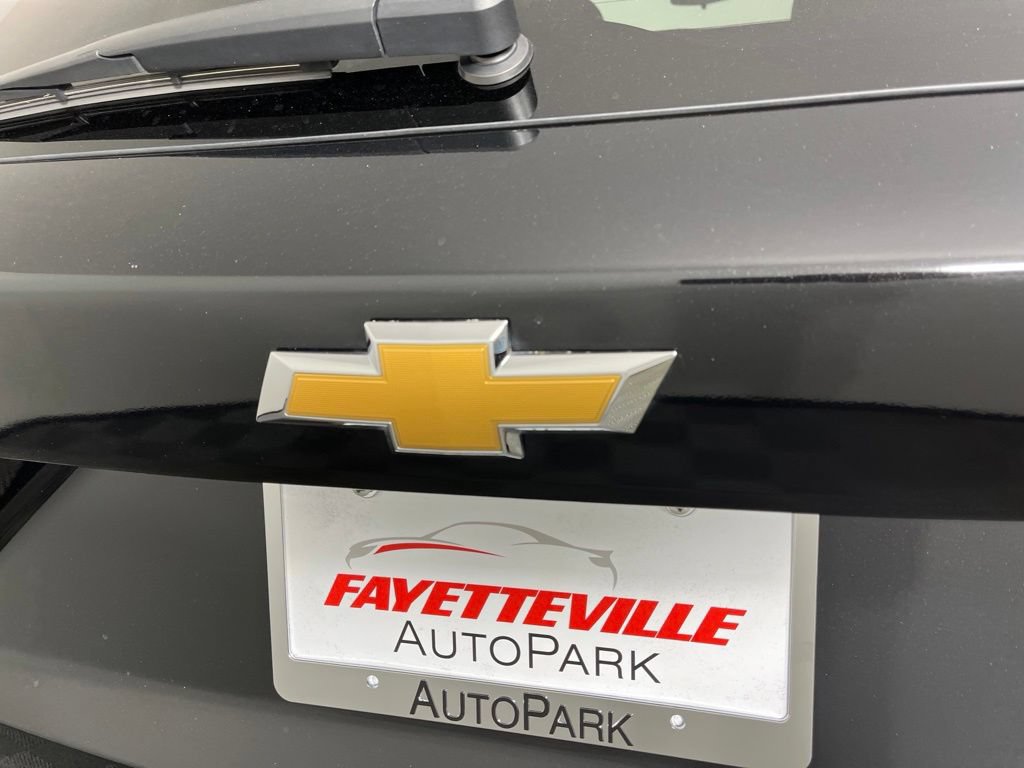 Used 2025 Chevrolet Trax LT FWD image 19
