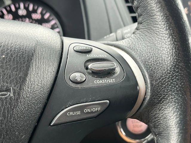 Used 2019 Nissan Pathfinder SV image 28