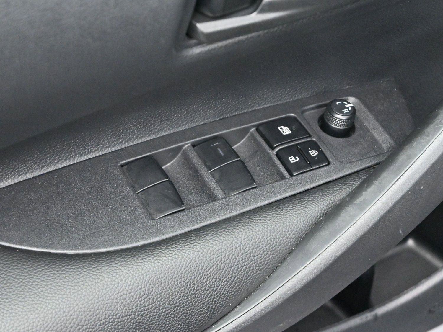 Used 2024 Toyota Corolla LE w/ LE Convenience Package image 11