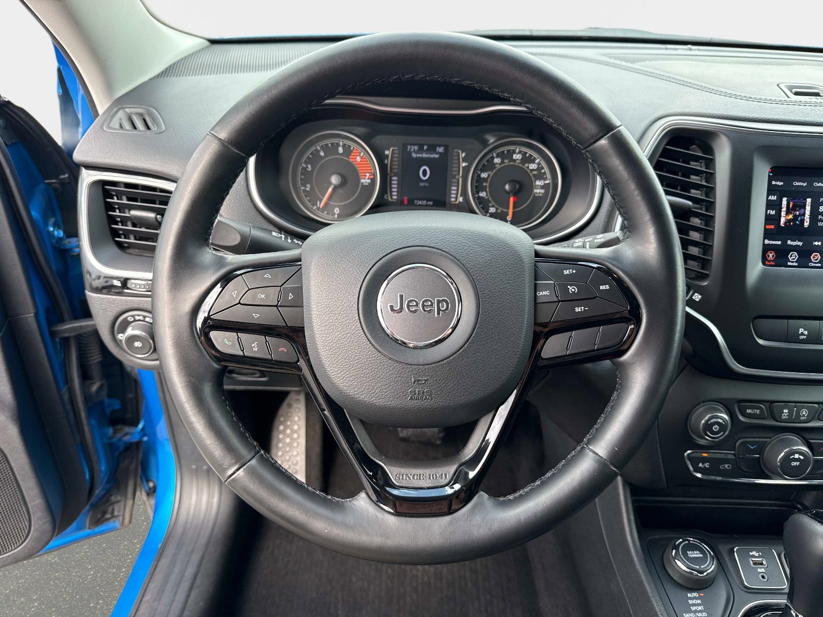 Certified 2020 Jeep Cherokee Latitude Plus w/ Cold Weather Group image 27