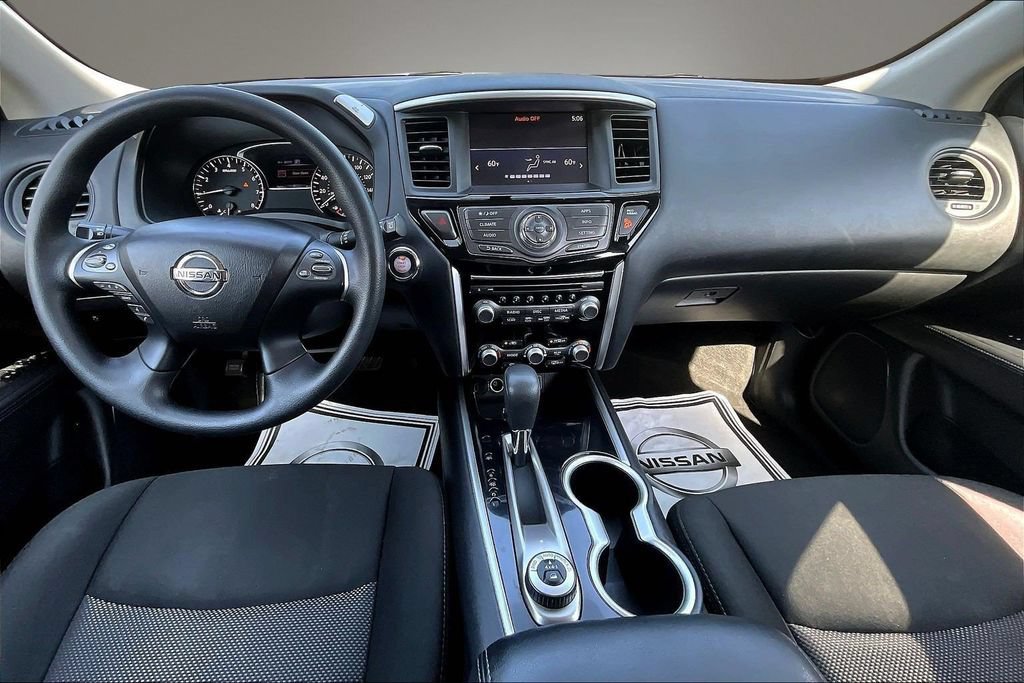 Used 2020 Nissan Pathfinder S AWD/4WD image 7
