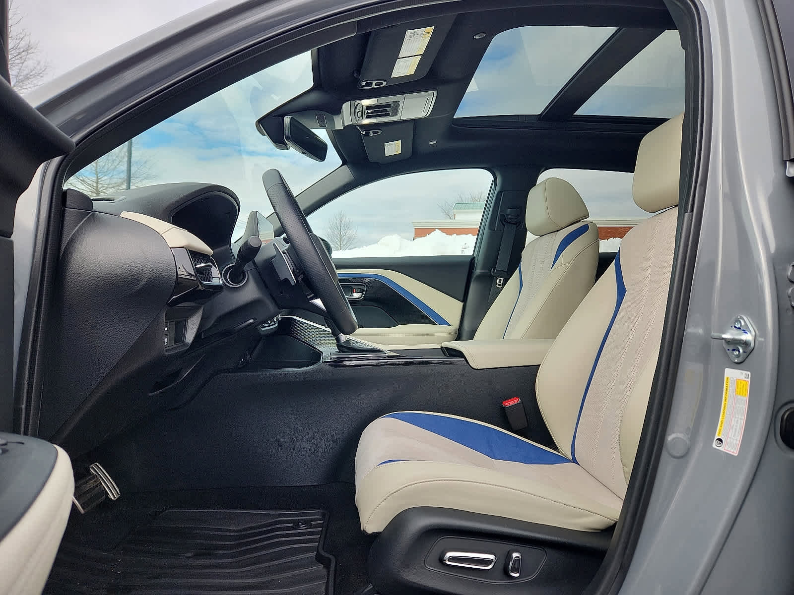 Used 2025 Acura ADX A-Spec image 14