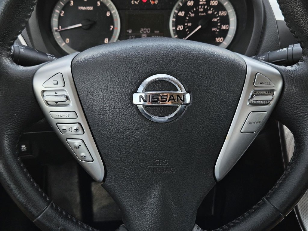 Used 2015 Nissan Sentra SR w/ SR Premium Package FWD image 26