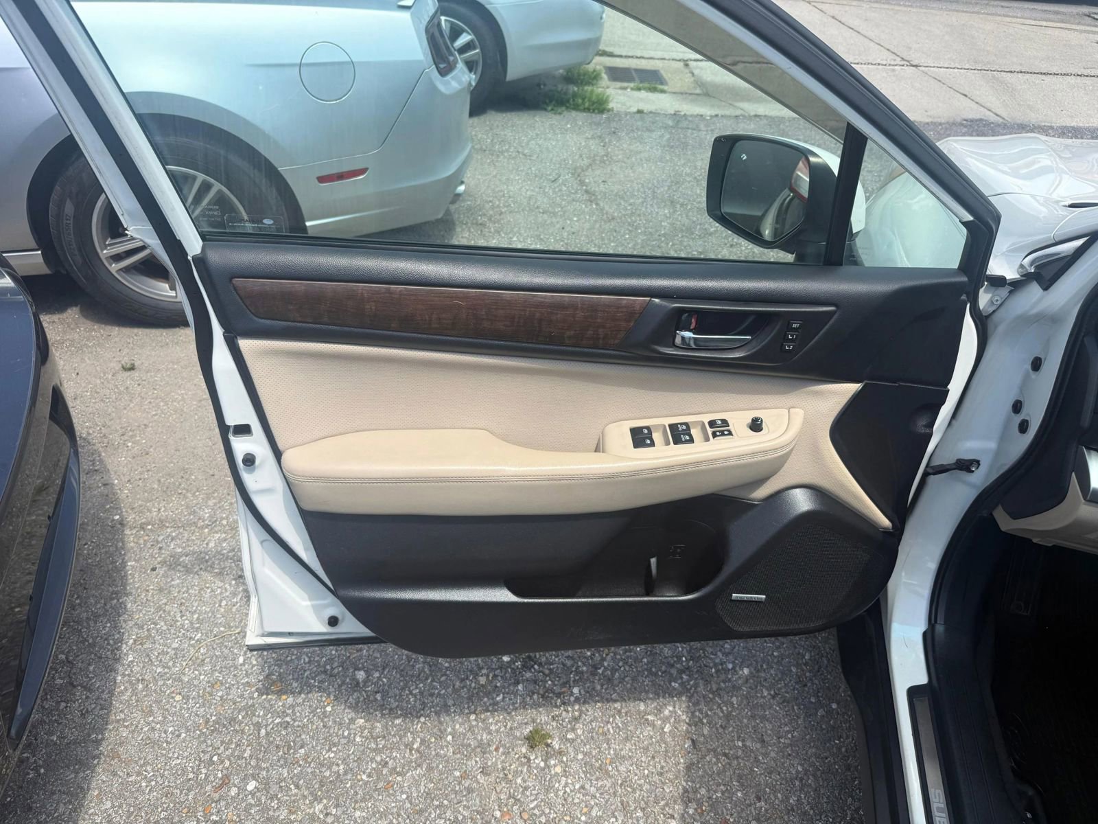 Used 2016 Subaru Outback 2.5i Limited AWD/4WD image 10