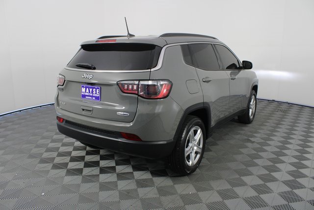 Used 2023 Jeep Compass Latitude image 23