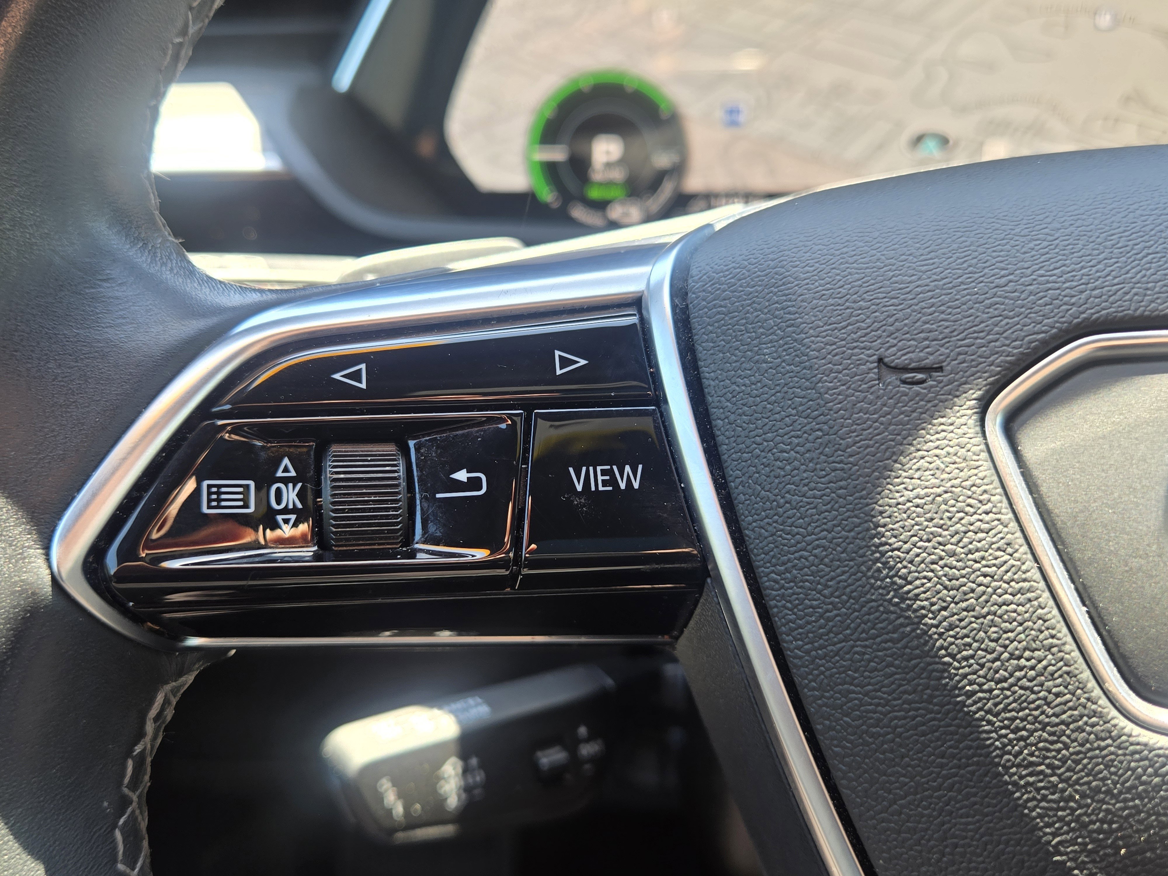 Certified 2024 Audi Q8 e-tron Premium Plus w/ Premium Plus Package AWD/4WD image 27