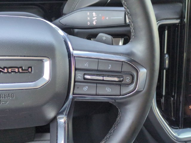 Certified 2025 GMC Yukon Denali AWD/4WD image 17