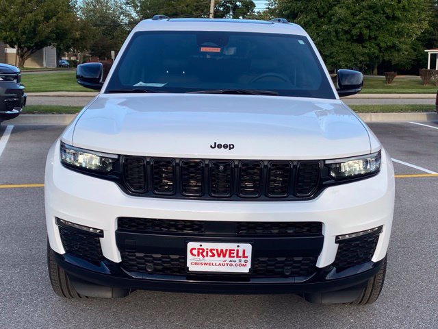 Used 2025 Jeep Grand Cherokee L Limited w/ Luxury Tech Group II AWD/4WD image 8