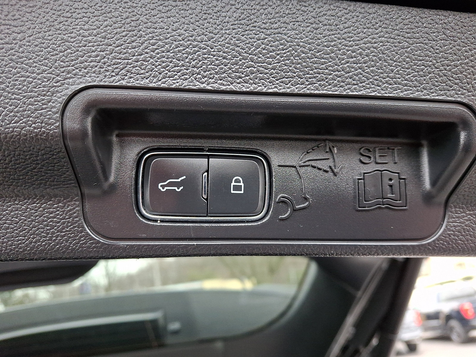 Used 2022 Ford Explorer ST-Line image 31