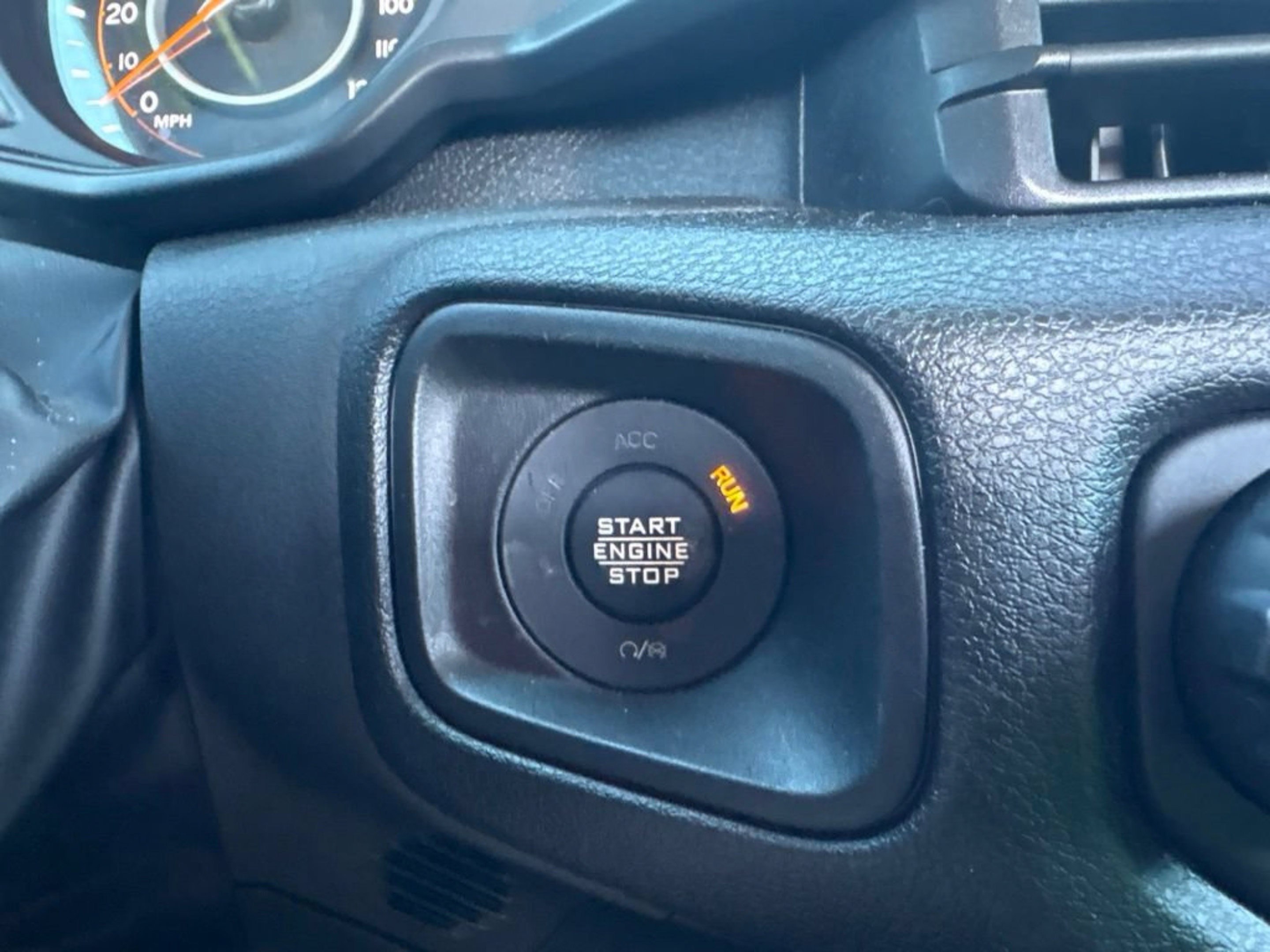 Used 2025 Jeep Wrangler Sport AWD/4WD image 18