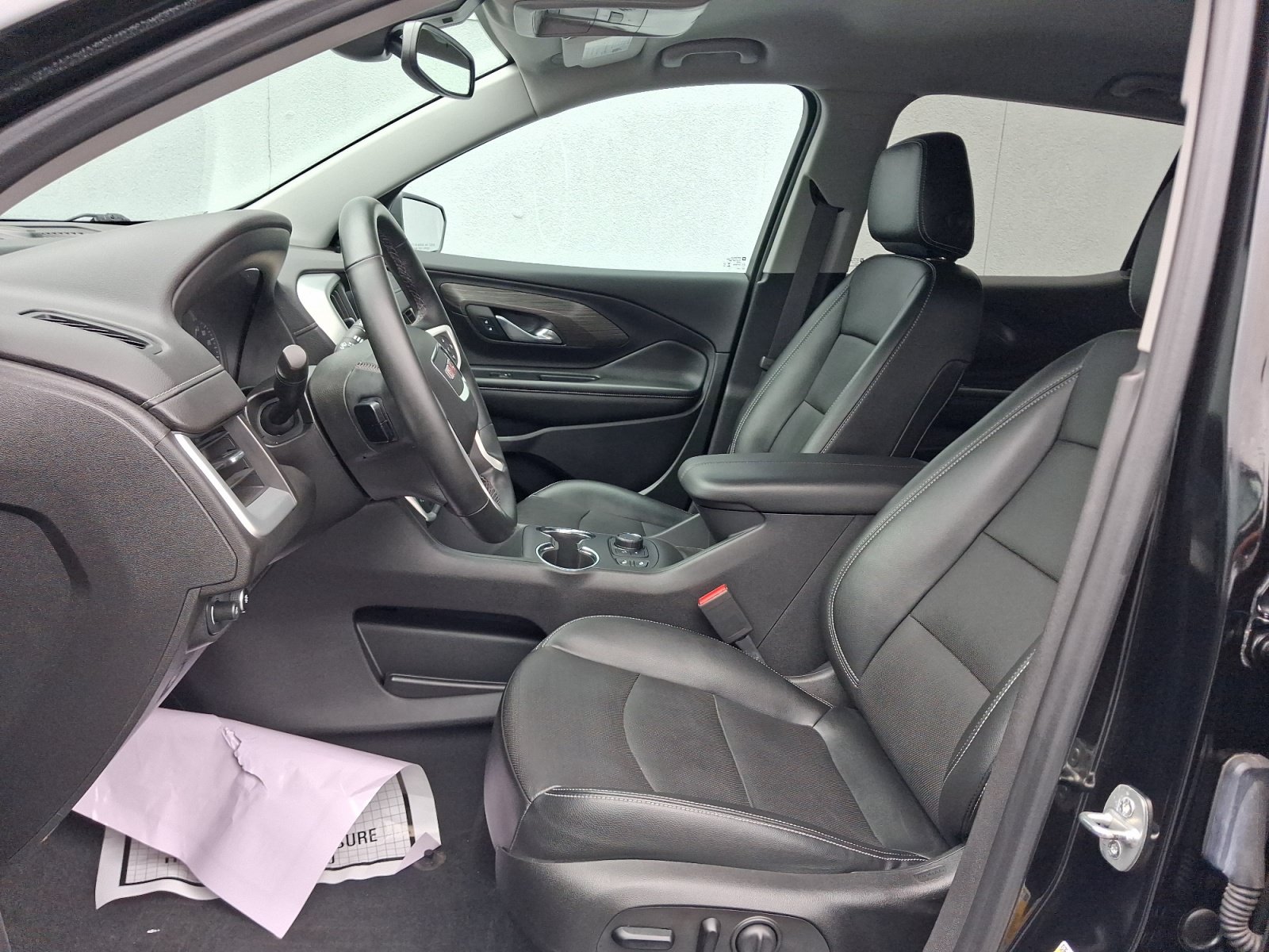 Used 2023 GMC Terrain SLT w/ LPO, Floor Liner Package AWD/4WD image 5