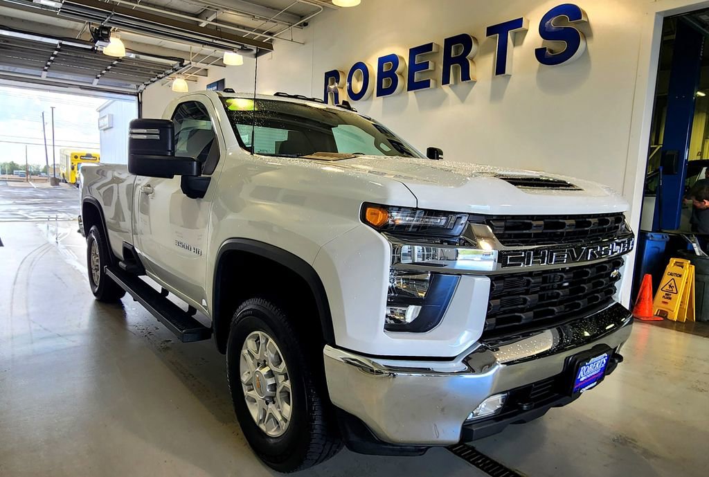 Used 2022 Chevrolet Silverado 3500 LT w/ Convenience Package image 2