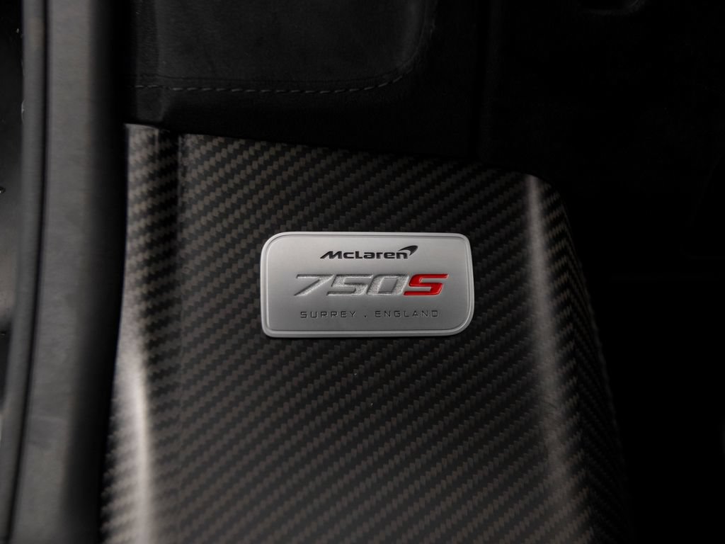 Used 2025 McLaren 750S Spider RWD image 15