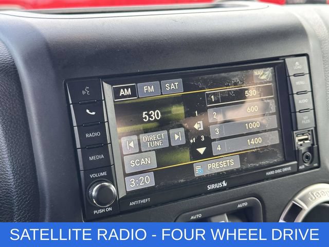 Used 2017 Jeep Wrangler Sahara w/ Connectivity Group AWD/4WD image 3